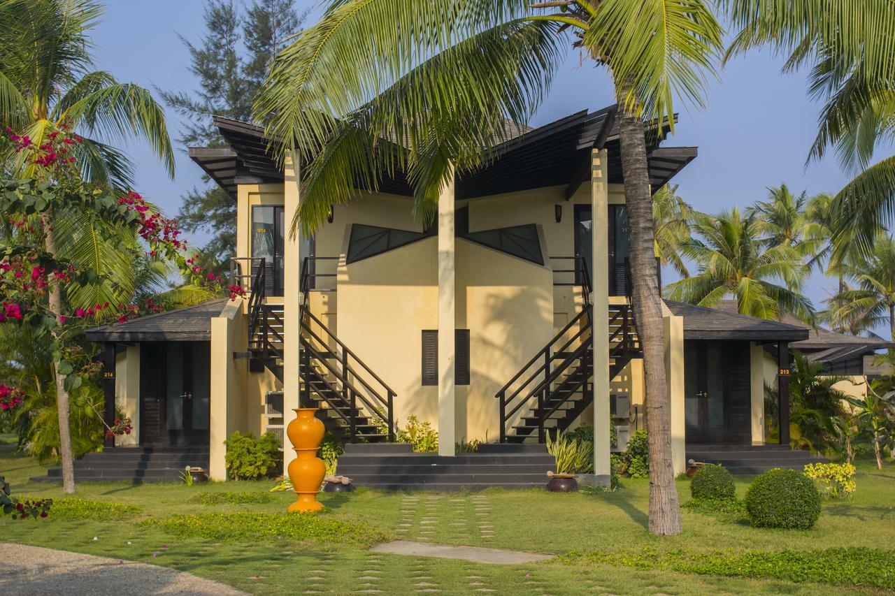 Resort Bay Of Bengal - Ngwe Saung 5*